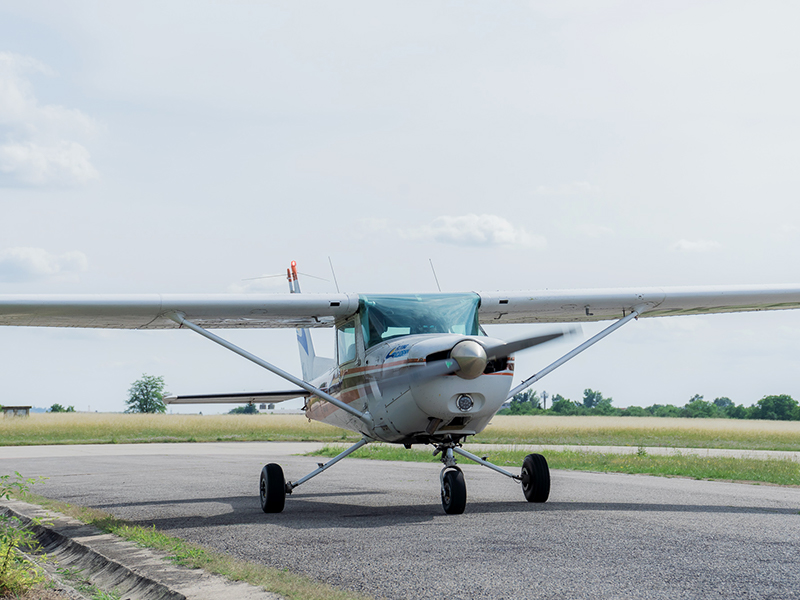 C152