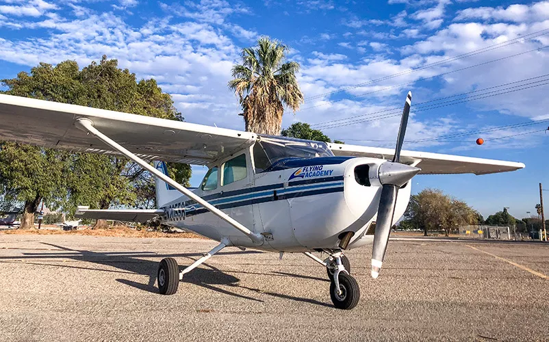 Replaceable Cessna 172 Skyhawk aircraft photo placeholder